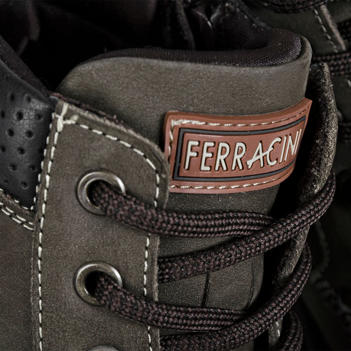 Bota Masculina Verde Militar Aston